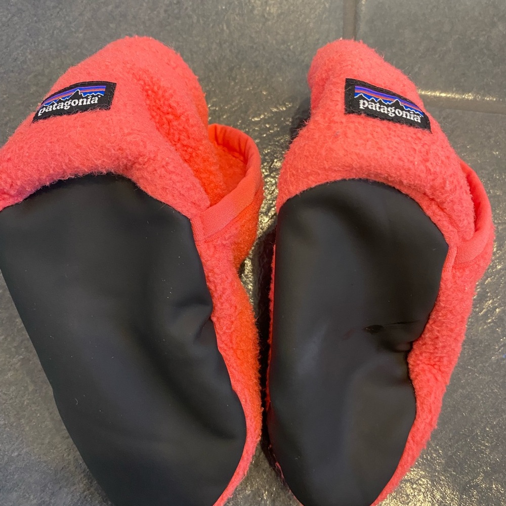 Patagonia Baby Synchilla Booties 6-12 Baby Fleece- Pink